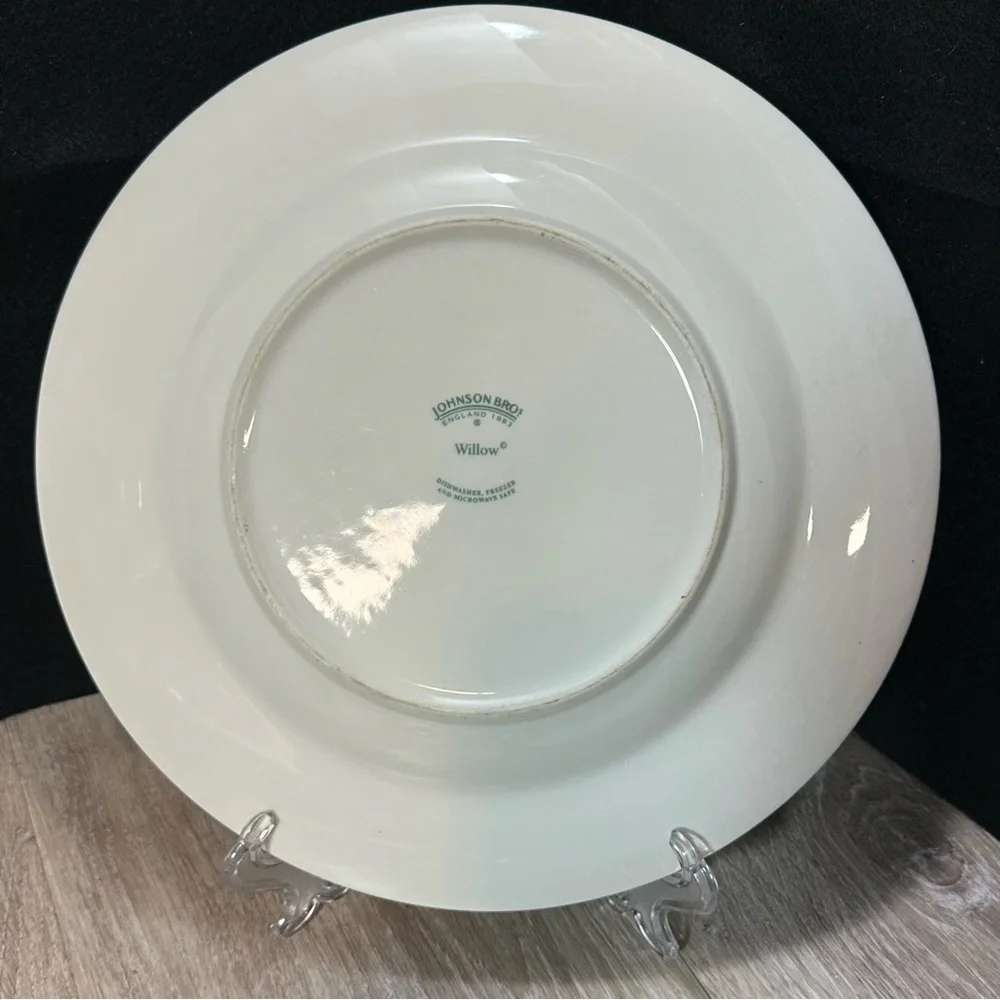 Johnson Bros Willow “Blue Willow” Dinner Plate 10 7/8”